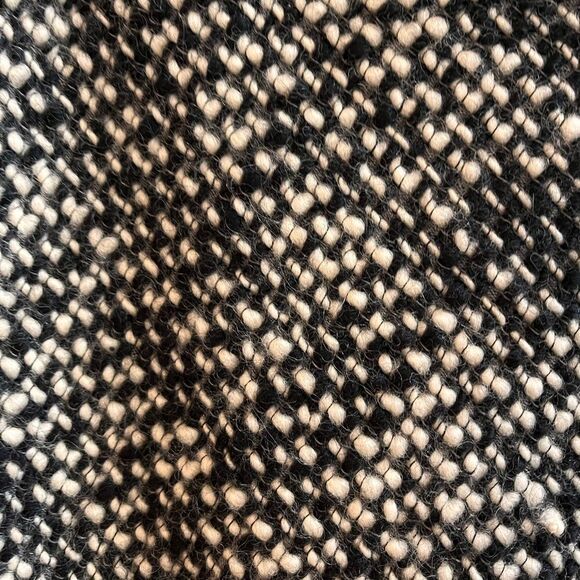 Tara Jarmon Black & White Bubble Knit Pencil Skirt sz 40 or US 8 - Picture 2 of 5